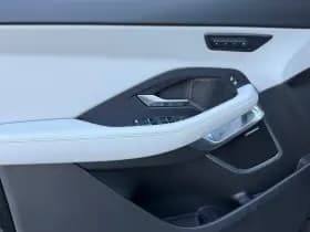 Jaguar E-Pace thumbnail 16