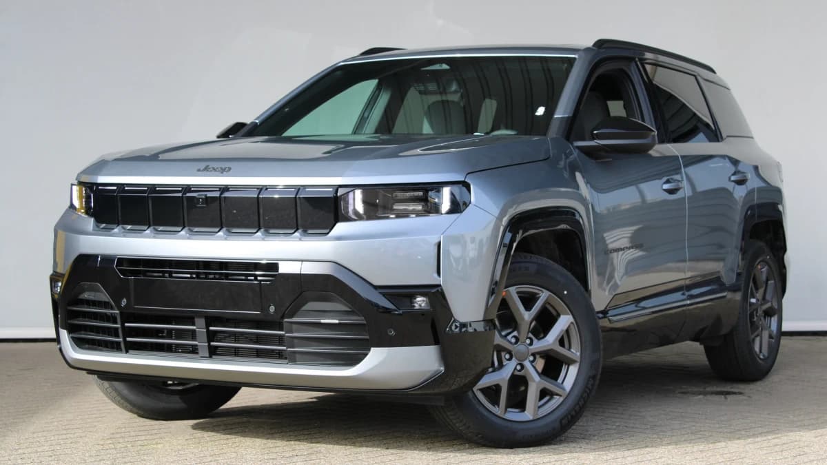 Jeep Compass — foto 1