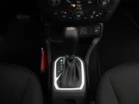 Jeep Renegade thumbnail 8