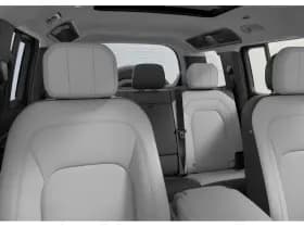 Land Rover Defender thumbnail 6