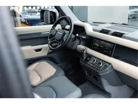 Land Rover Defender thumbnail 12