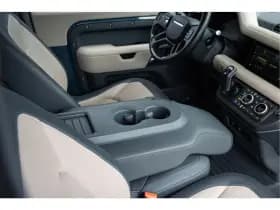Land Rover Defender thumbnail 13