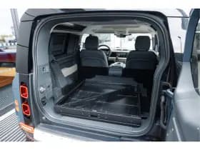 Land Rover Defender thumbnail 15