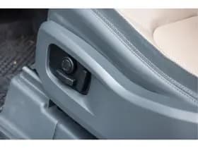 Land Rover Defender thumbnail 22