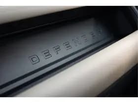 Land Rover Defender thumbnail 29
