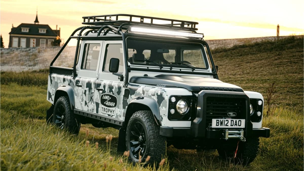 Land Rover Defender — foto 1