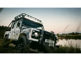 Land Rover Defender thumbnail 24