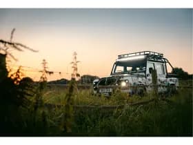 Land Rover Defender thumbnail 33