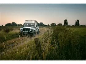 Land Rover Defender thumbnail 35