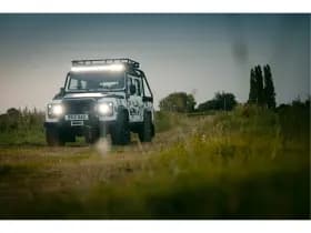 Land Rover Defender thumbnail 40