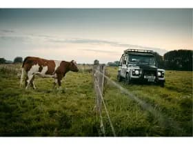 Land Rover Defender thumbnail 48
