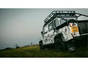 Land Rover Defender thumbnail 56