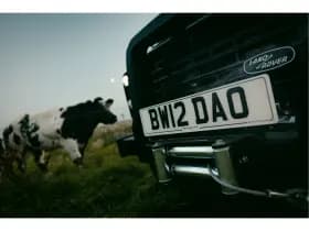 Land Rover Defender thumbnail 57