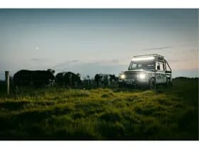 Land Rover Defender thumbnail 59