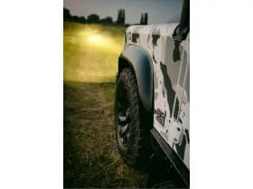 Land Rover Defender thumbnail 70