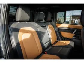 Land Rover Defender thumbnail 11