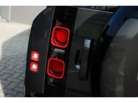 Land Rover Defender thumbnail 15