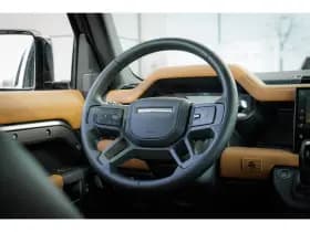 Land Rover Defender thumbnail 21