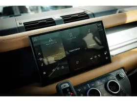 Land Rover Defender thumbnail 29