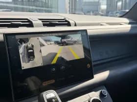 Land Rover Defender thumbnail 18