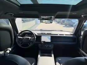 Land Rover Defender thumbnail 10