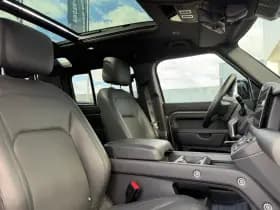 Land Rover Defender thumbnail 11