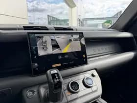 Land Rover Defender thumbnail 19