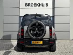 Land Rover Defender thumbnail 4