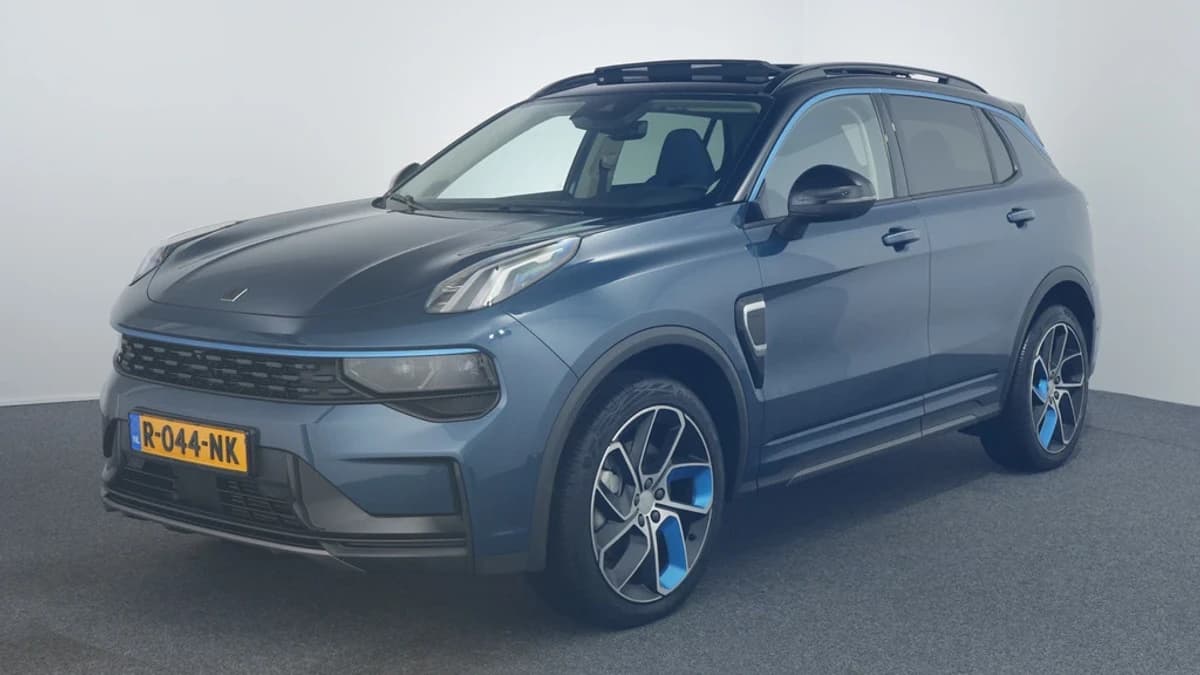 Lynk & Co 01 — foto 1