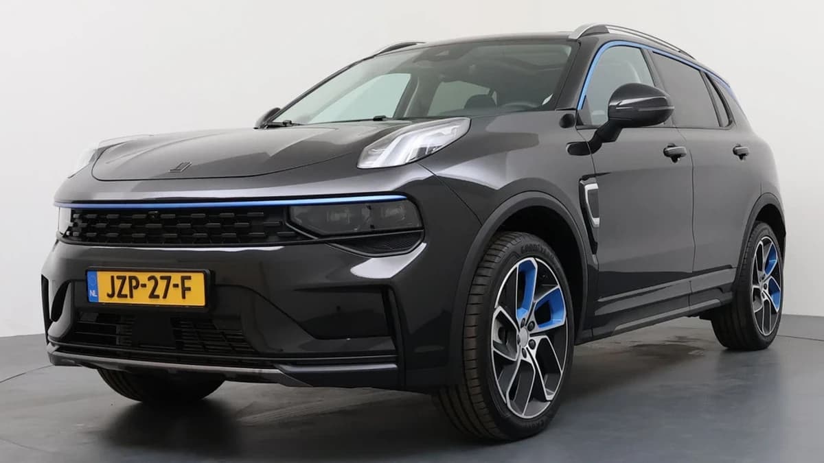 Lynk & Co 01 — foto 1