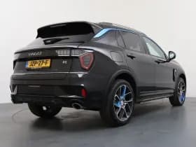 Lynk & Co 01 thumbnail 2