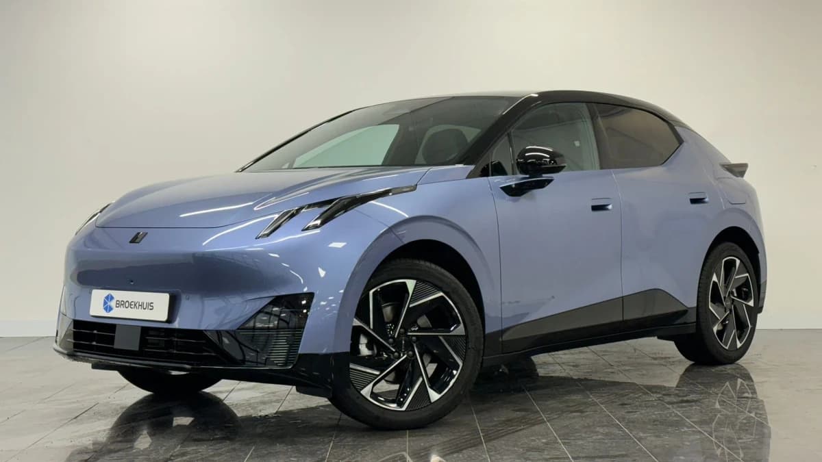 Lynk & Co 02 — foto 1