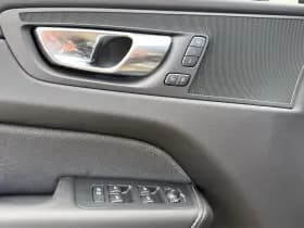 Volvo XC60 thumbnail 24