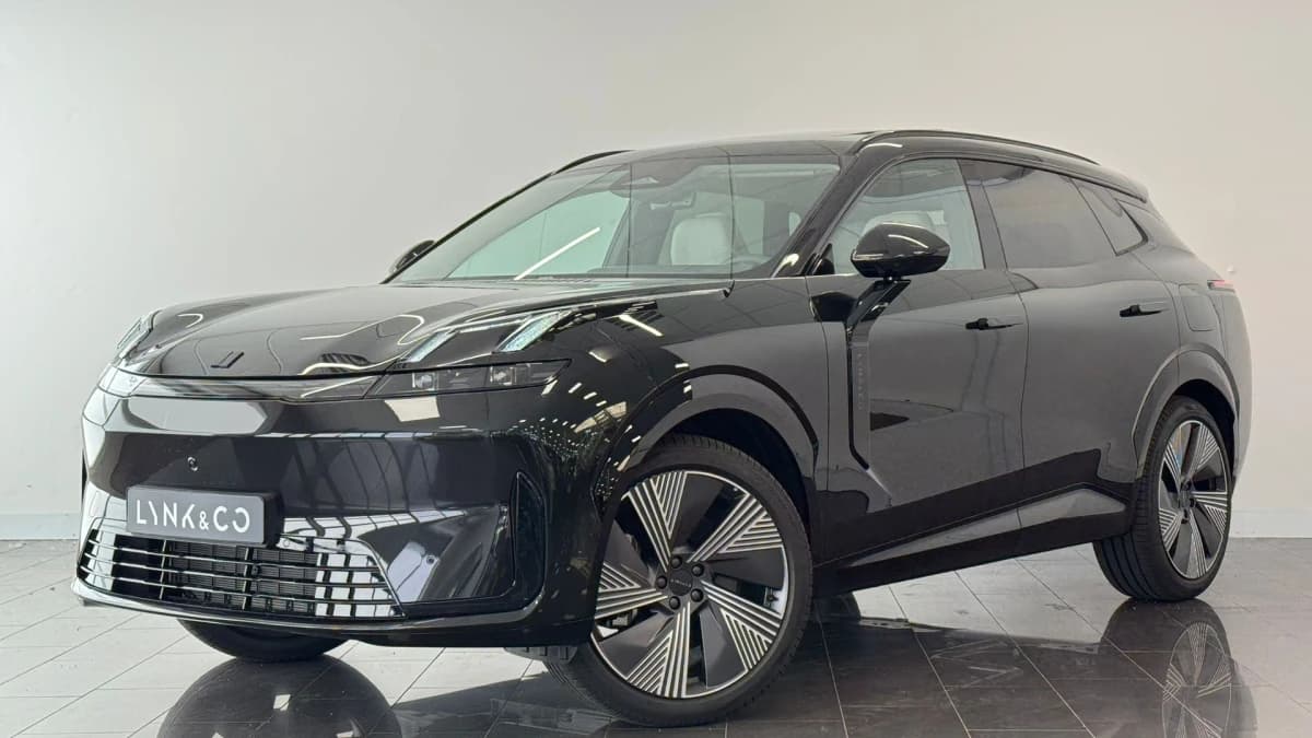 Lynk & Co 08 — foto 1