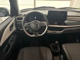 Suzuki Swift thumbnail 5