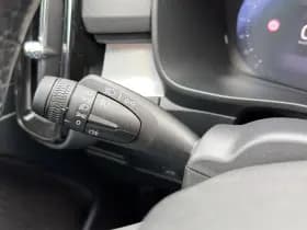Volvo XC40 thumbnail 18