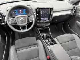 Volvo XC40 thumbnail 4