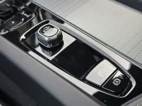 Volvo XC60 thumbnail 25