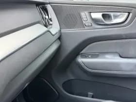 Volvo XC60 thumbnail 38