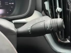 Volvo XC60 thumbnail 40
