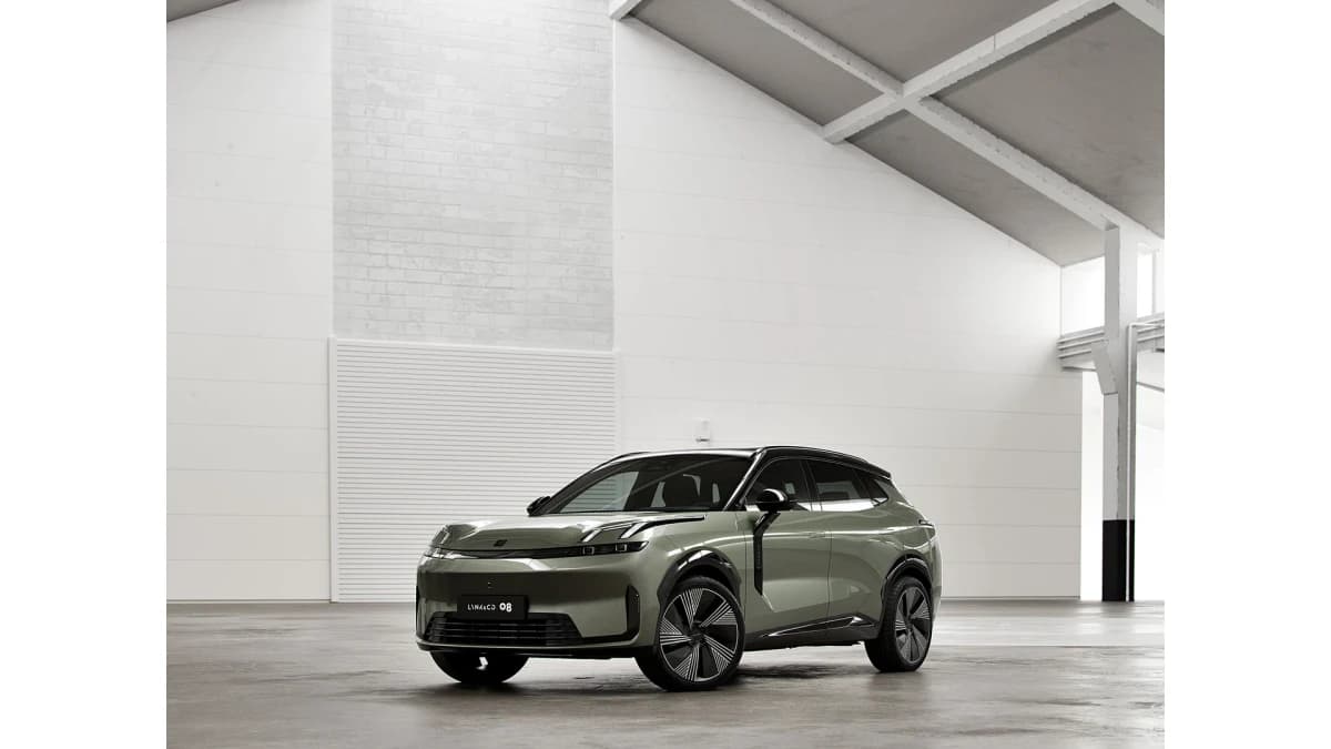 Lynk & Co 08 — foto 1