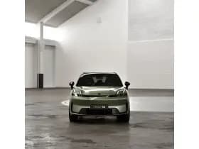 Lynk & Co 08 thumbnail 3
