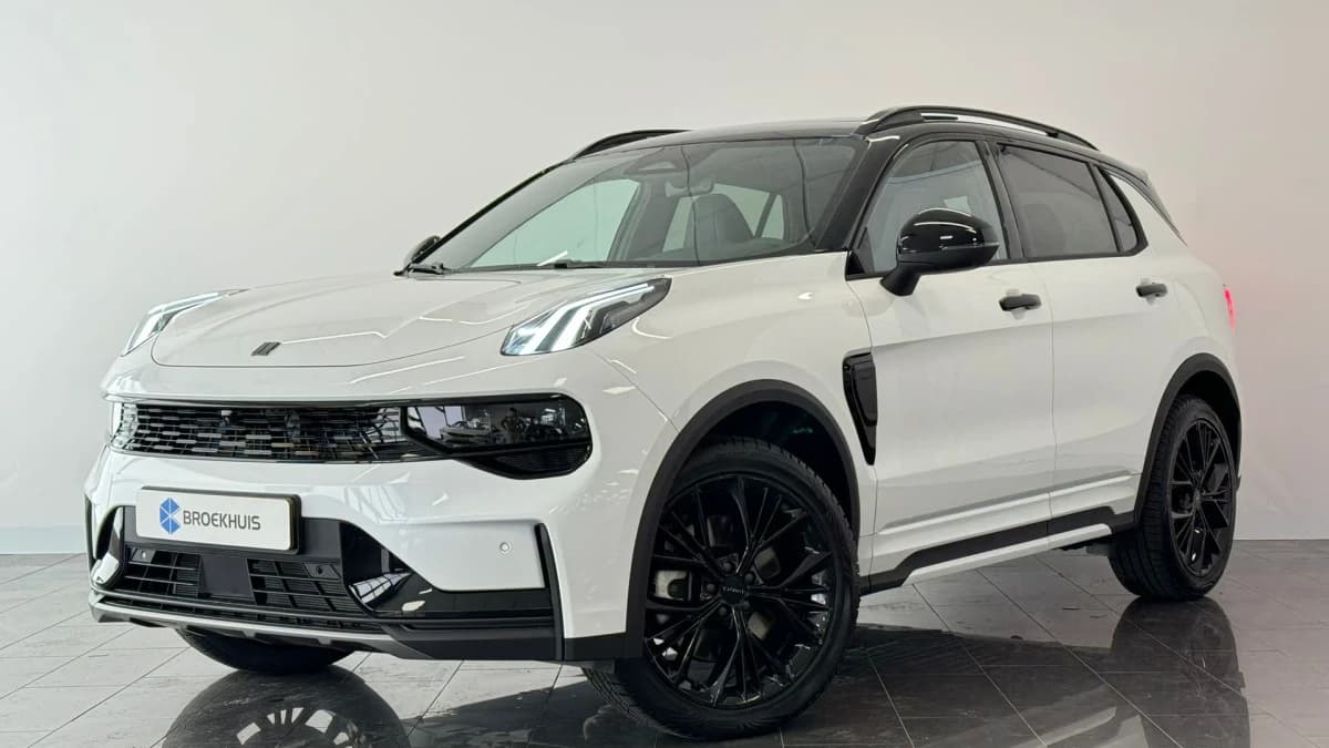 Lynk & Co 01 — foto 1