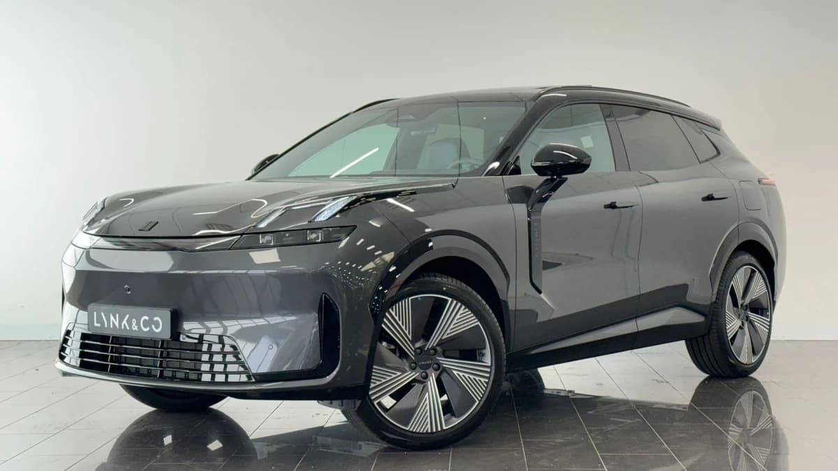 Lynk & Co 08 — foto 1