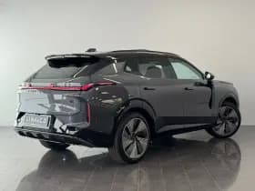 Lynk & Co 08 thumbnail 3