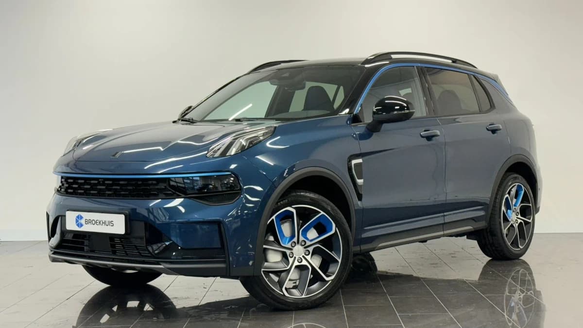 Lynk & Co 01 — foto 1