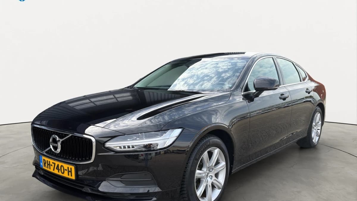 Volvo S90 — foto 1