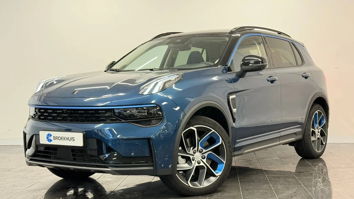 Lynk & Co 01 — foto 1