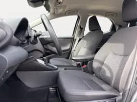 Mazda 2 Hybrid thumbnail 6