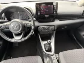 Toyota Yaris thumbnail 13